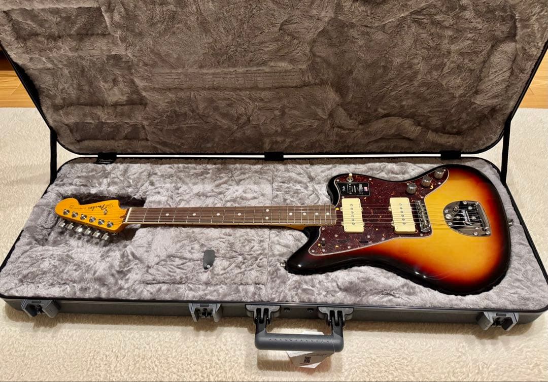 【新品】Fender american ultra jazzmaster