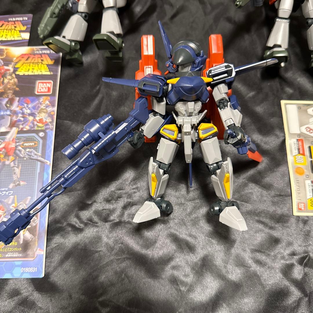 ダンボール戦機　プロト・I、バスター×2