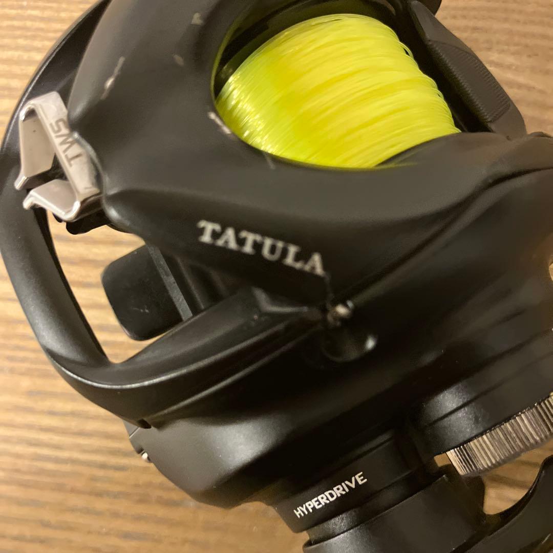 24タトゥーラ 8.1 ベイトリール 黒