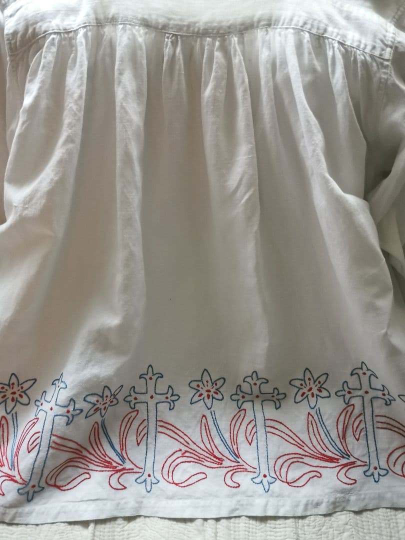 アンティークニードルワーク司祭服 クロッカス♱手刺繍 クリスチャンリネンスモック