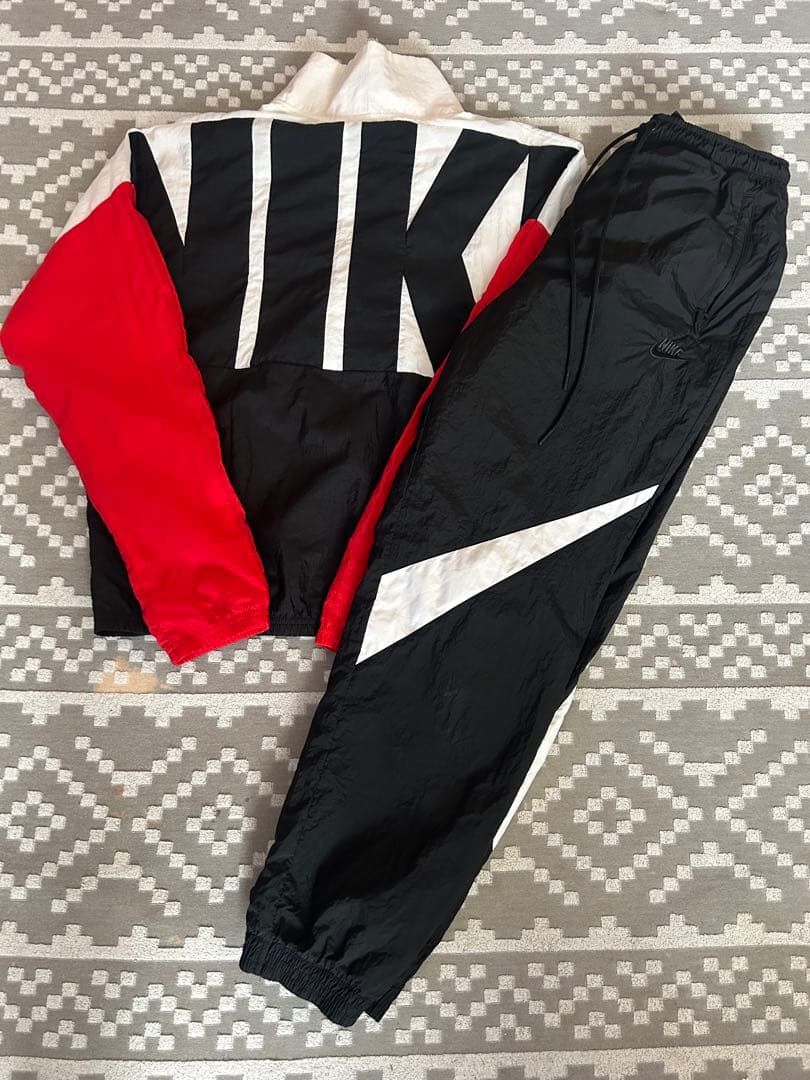 NIKE ナイロンジャケット・パンツセット