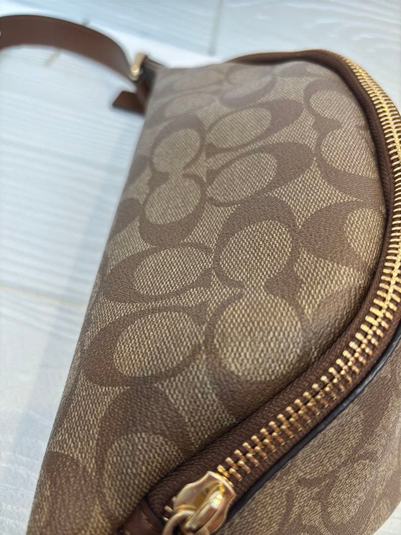 COACH シグネチャー ウエストバッグ ボディバッグ レザー 茶色
