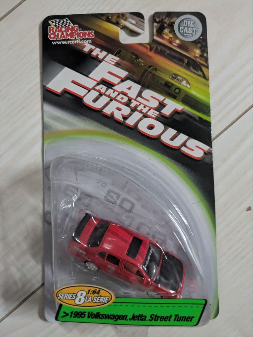 レーシングチャンピオン 1/64 フォルクスワーゲン ジェッタ 1995