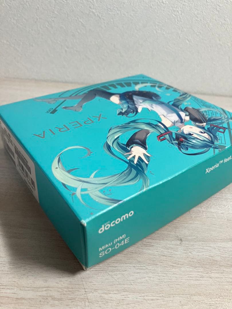 Xperia feat. 初音ミク SO-04E