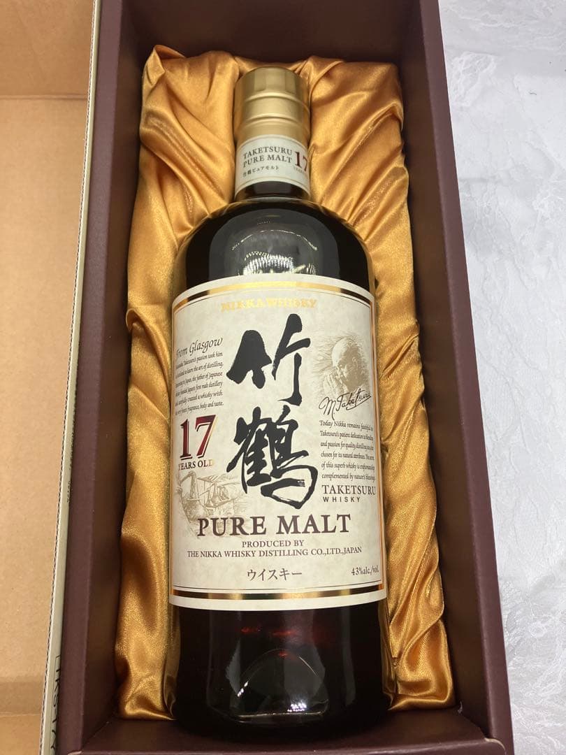 竹鶴17年　ピュアモルト　ニッカウィスキー　ジャパニーズウィスキー　未開封品