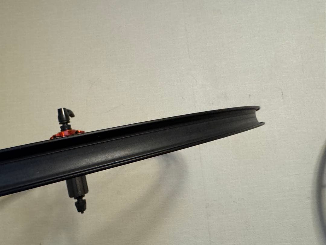 Mavic Ksyrium Elite 2017 RED クリンチャー