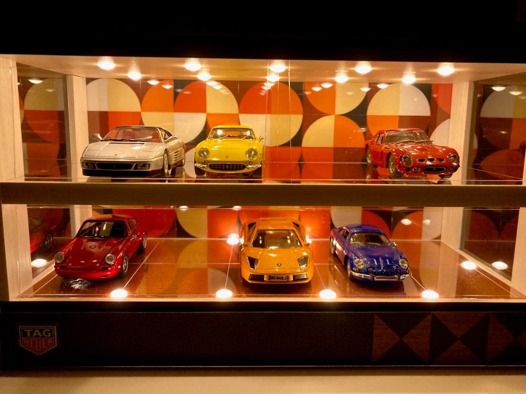 1/43展示可・Bauhausデザイン・照明付ディスプレーBOX /ネオジオラマ