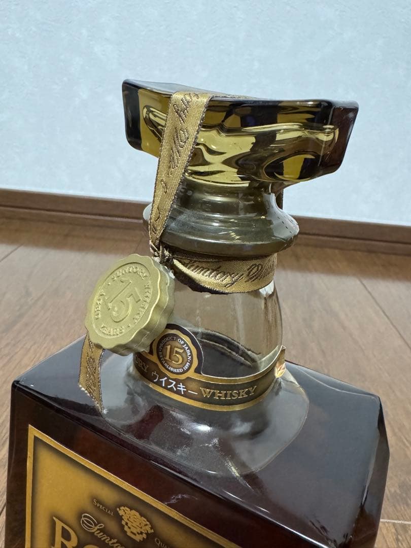 サントリー ウイスキー ローヤル 15年 ゴールドラベル 750ml 箱無し