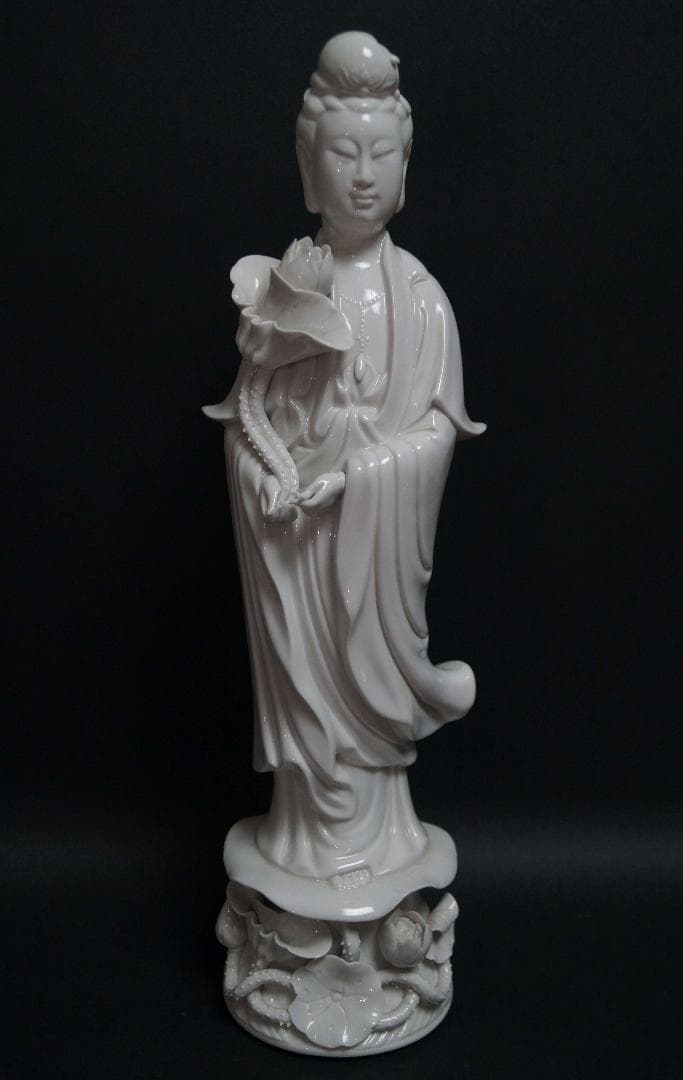 徳化窯 細工彫り『蓮上白磁観音様』 仏教美術 高さ40.5cm