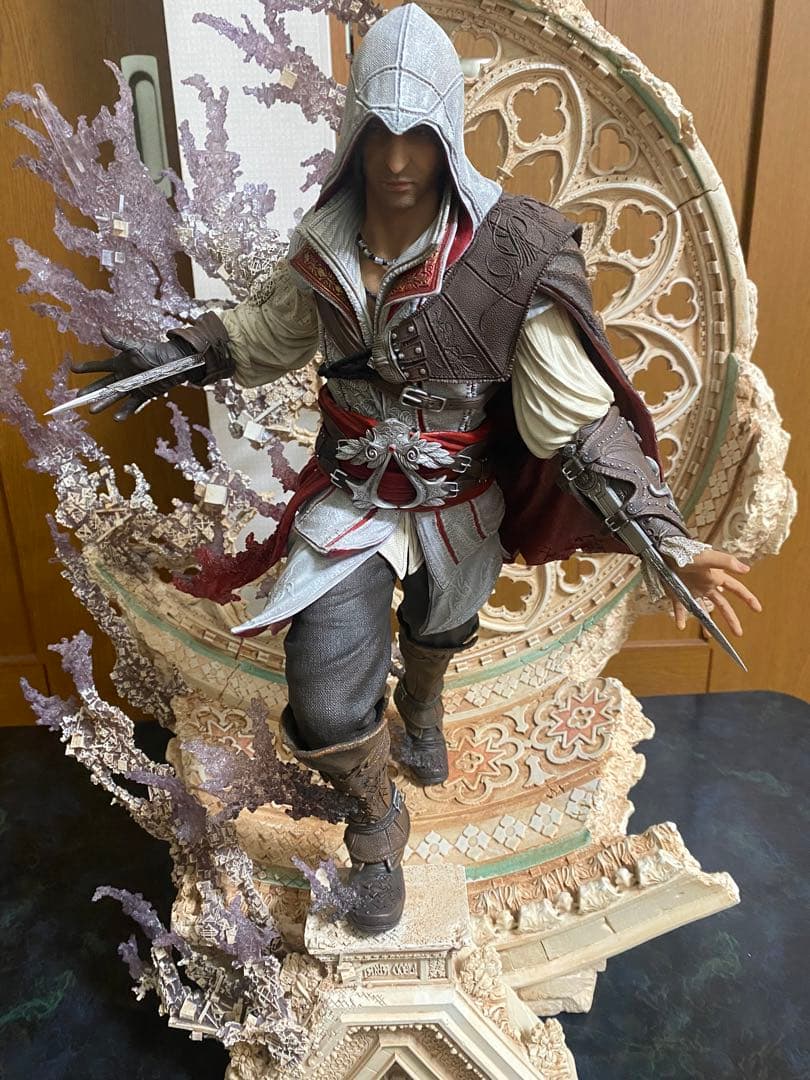 エツィオ アニムス　スタチュー ピュアアーツ　アサシンクリード フィギュア