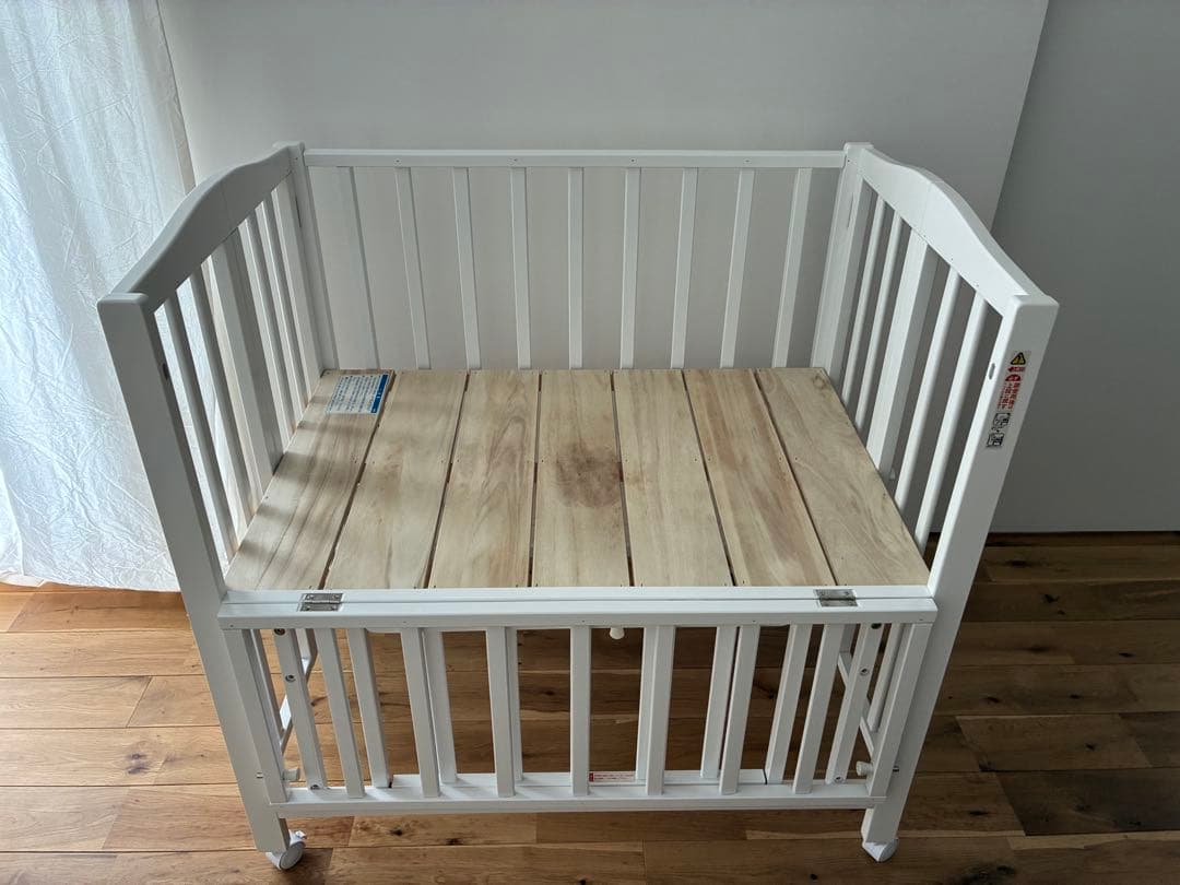 【美品】【送料込み】カトージ　ベビーベッド　折りたたみ