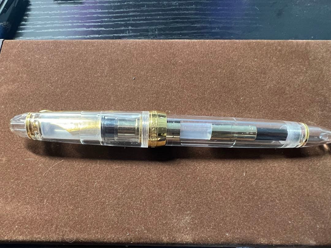 セーラー　プロフィット21 透明軸　HーFニブ