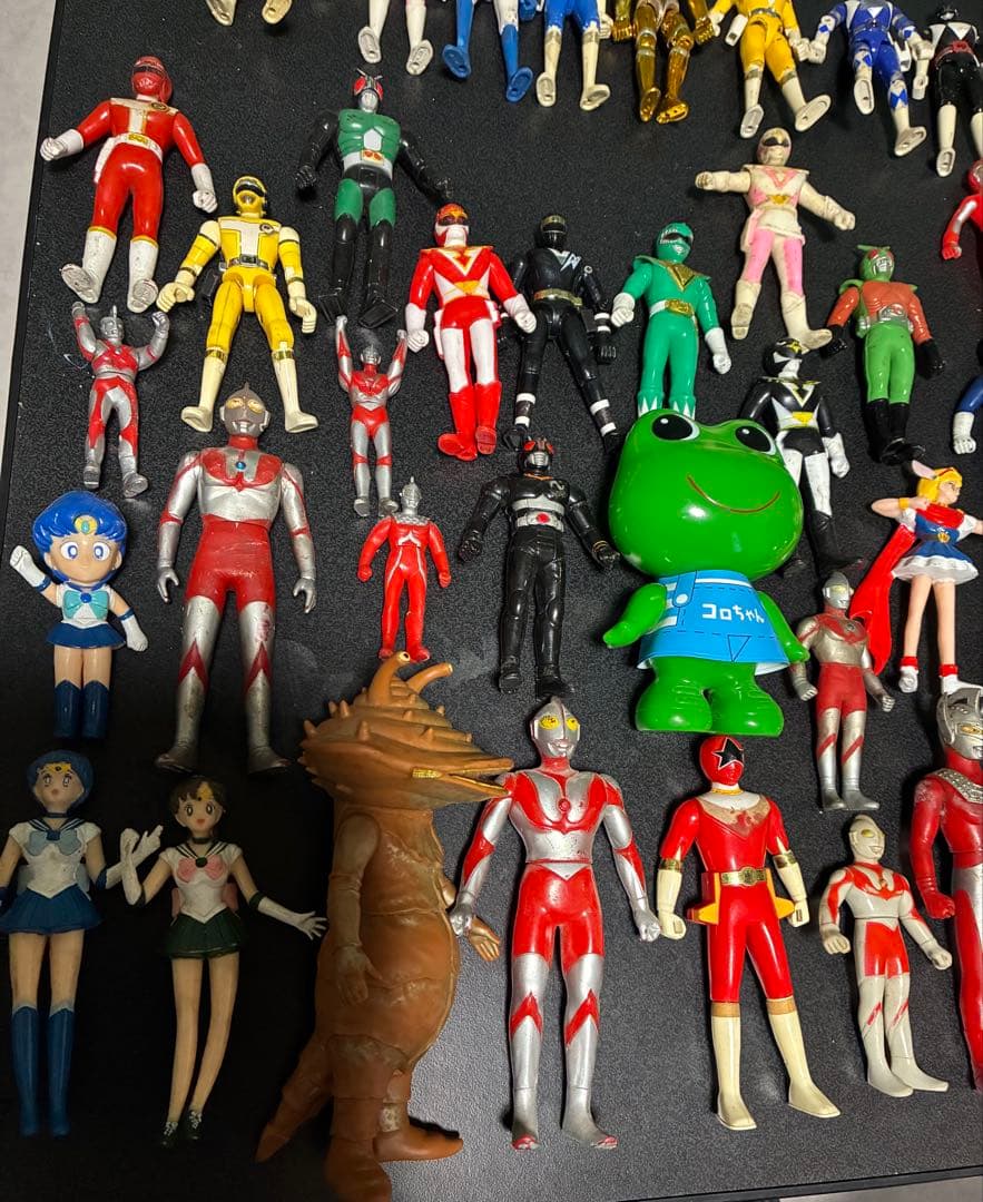 特撮ヒーロー フィギュア3体追加で50体