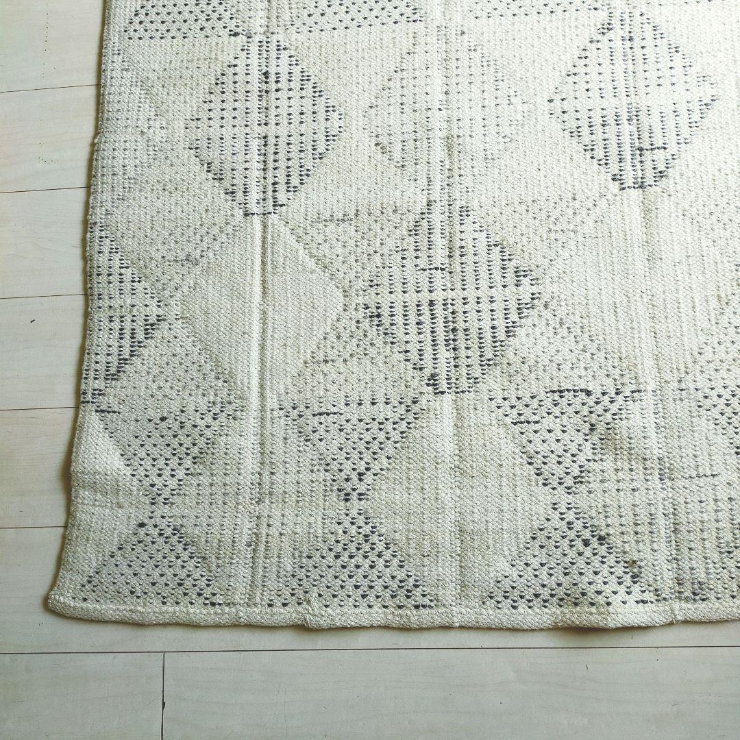 ウニコ　手編み ウールラグ　 北欧モダン シンプルデザイン　カーペット　絨毯
