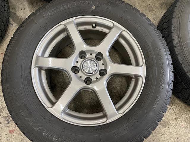 20.30アルファード、ヴェルファイア用　215/65R16 スタッドレス