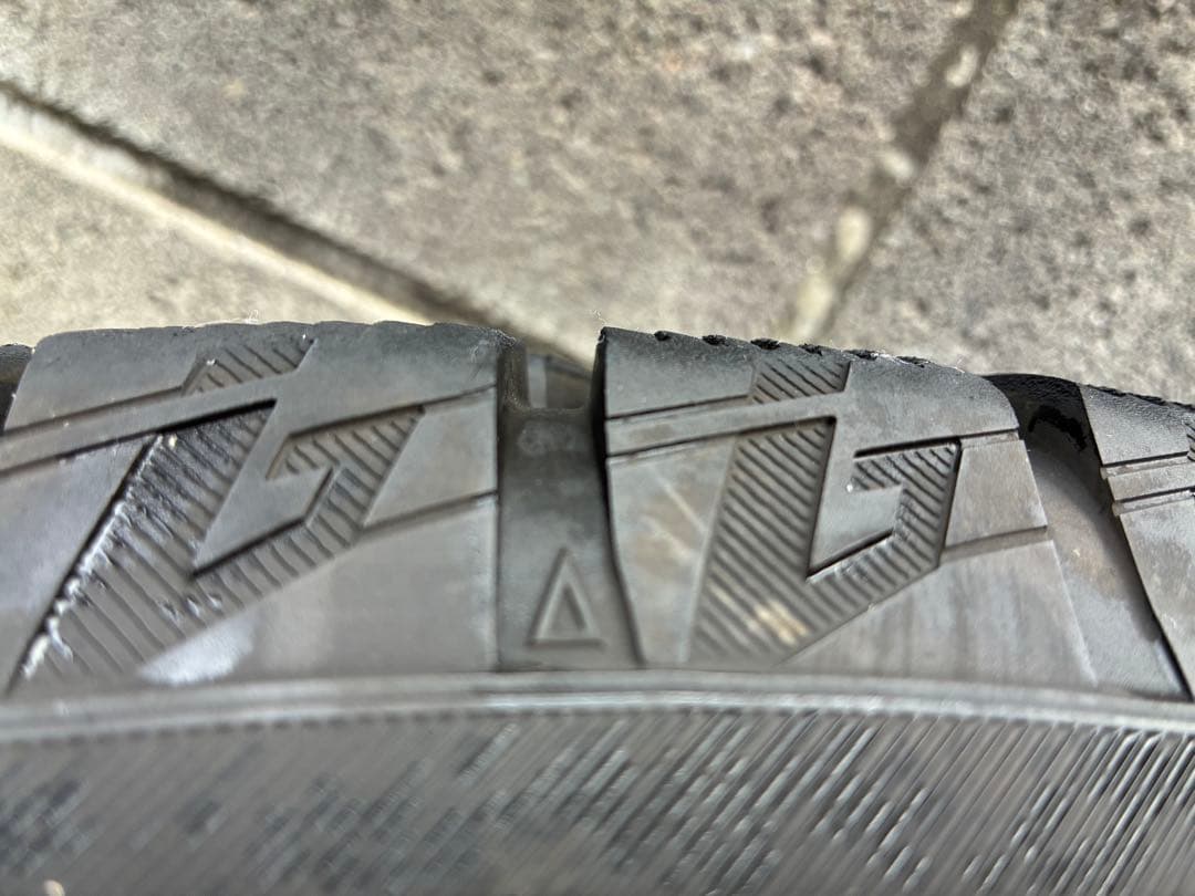 スタッドレス ig60 2023 16　ホイール付215/65R16 引取可