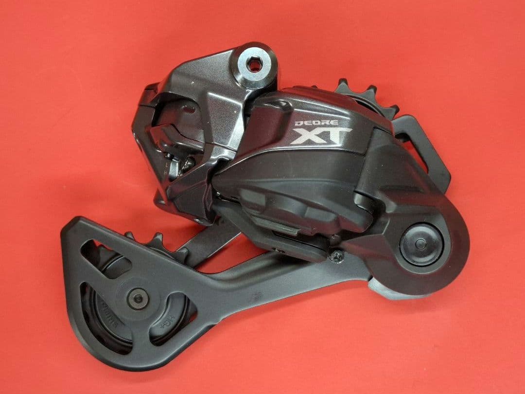 SHIMANO XT M8250-SGS Di2 無線式電動リアディレイラー