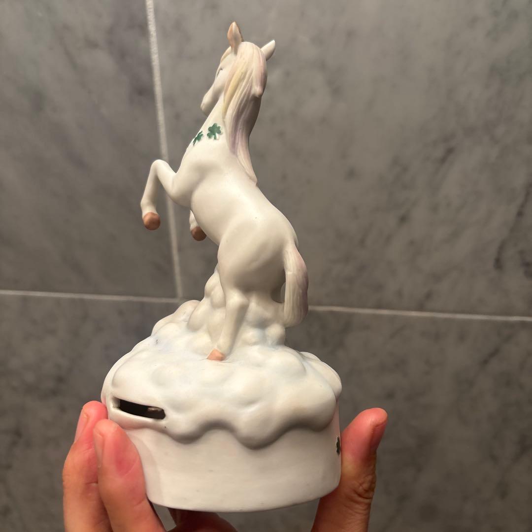アメリカ80年代名門レフトン社美しいユニコーンのオルゴール陶器オブジェ