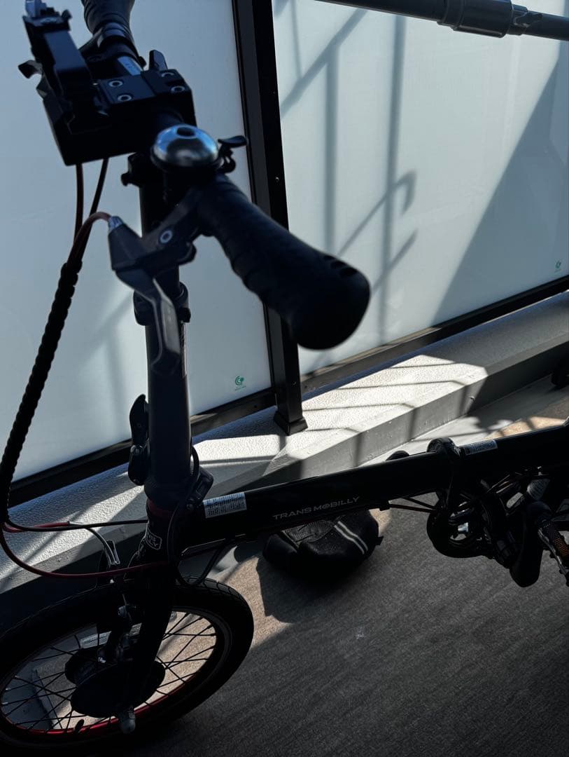 お得な付属品全て込み！超軽量Trans Mobilly 折りたたみ電動自転車