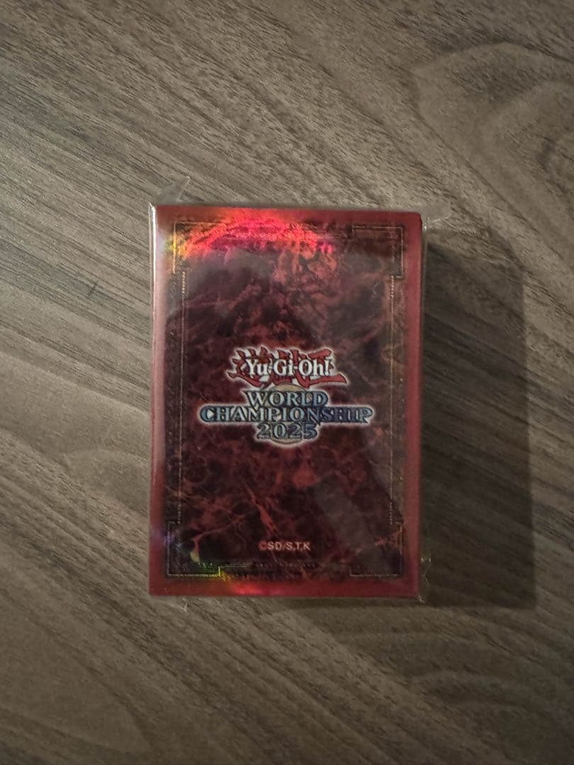 遊戯王　WCS2025 スリーブ 赤　公式 100枚入り　パリ