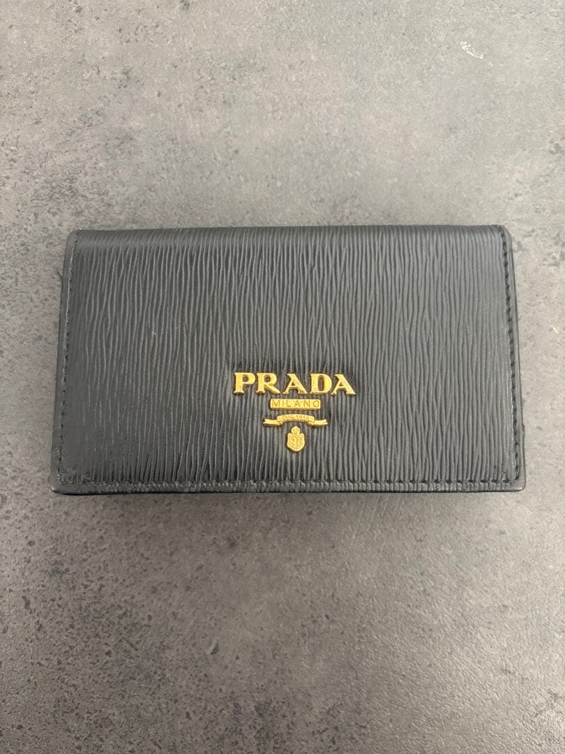 PRADA 名刺入れ ブラック エピレザー