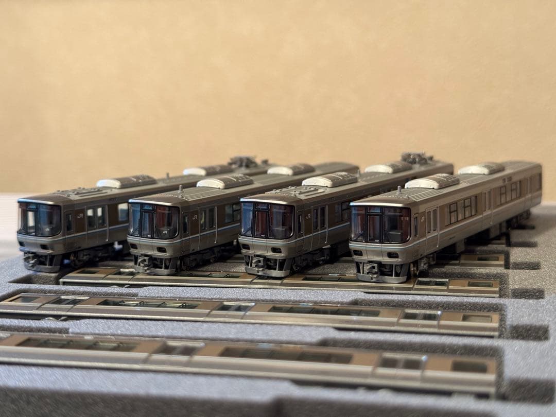 【ドナ】KATO 223系2000番台 新快速 8両＋4両