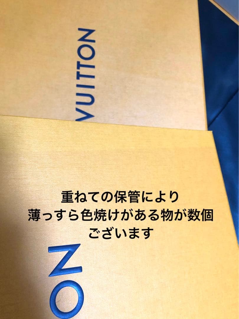 最終価格　ルイヴィトン　Tシャツ等衣類、マフラー等空箱　薄型タイプ16箱