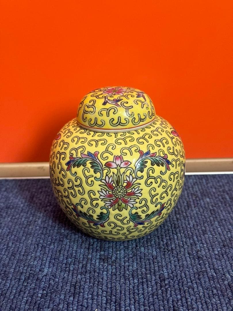 1756  中国骨董　景徳鎮　黄色　茶入　時代物