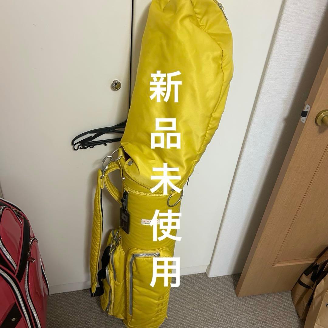 イエローゴルフバッグとクラブセット　レディース