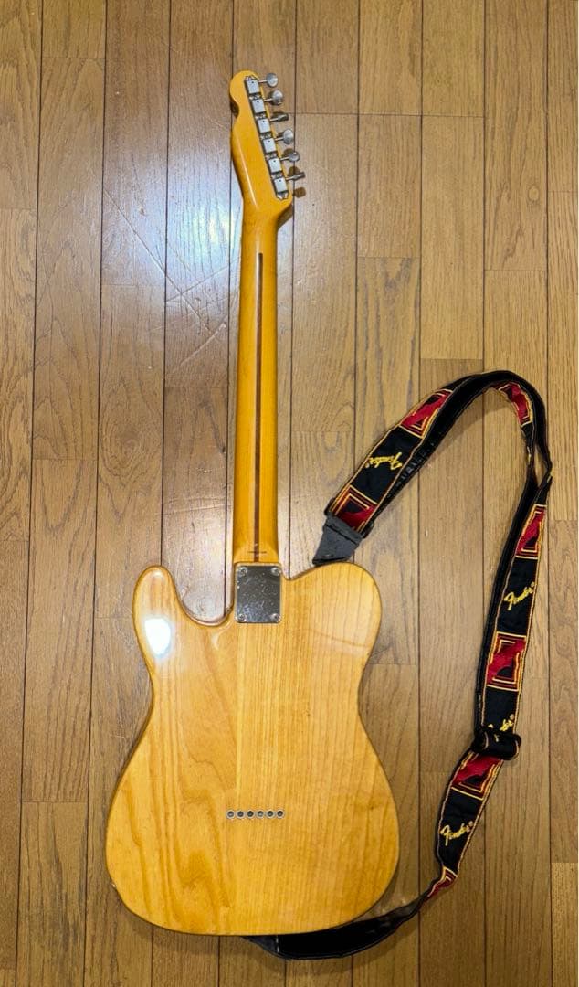 Fender Japan \"TELECASTER\" Sシリアル ストラップ付き