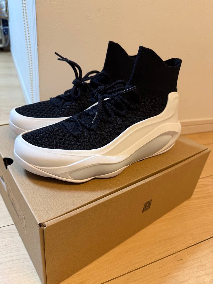 中古 EQLZ 247 28.0cm