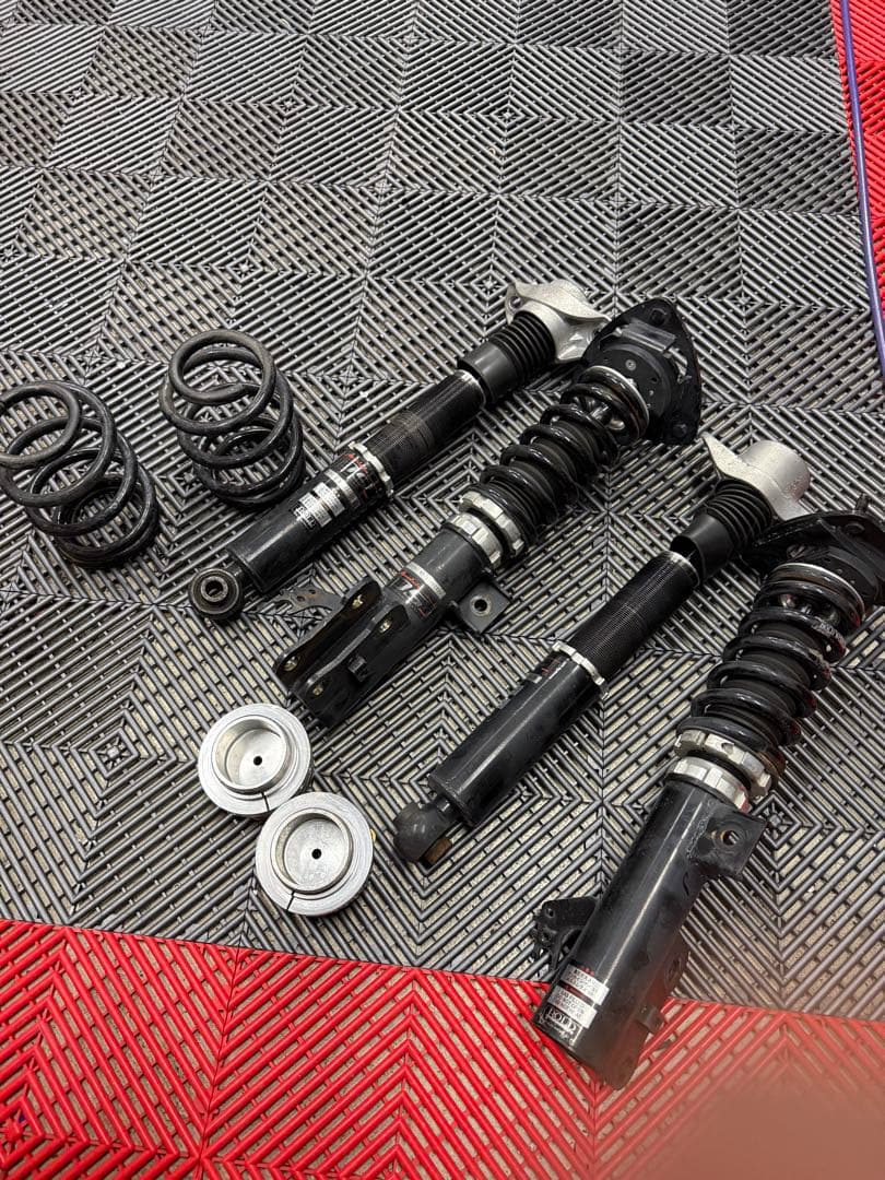 70 カムリ　車高調　ボルドワールド