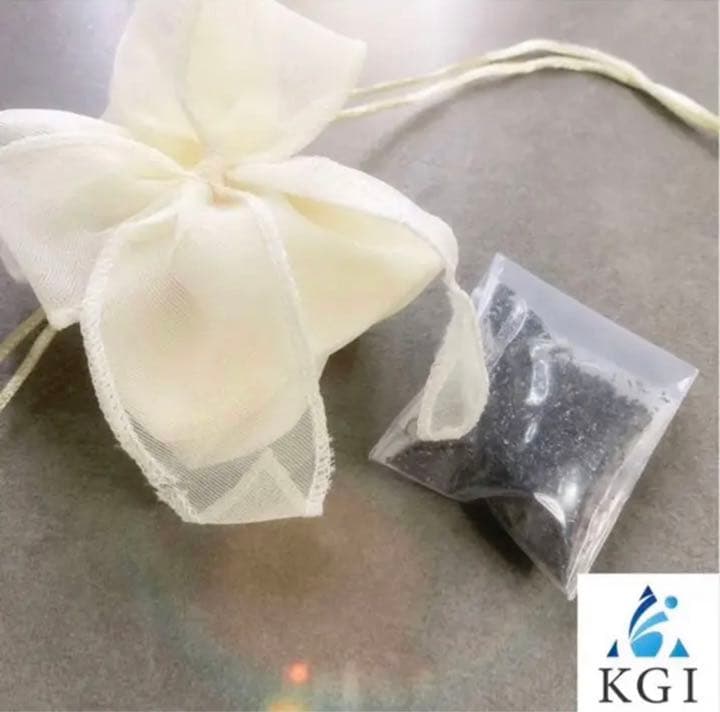 宇宙の流れ星の粉 ✨✨　✨✨✨✨イエローフェアリーウィッシュ✨✨