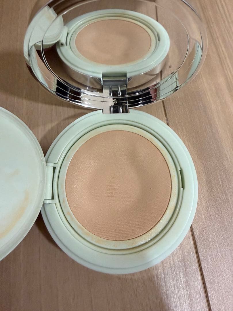 PRADA ファンデーション