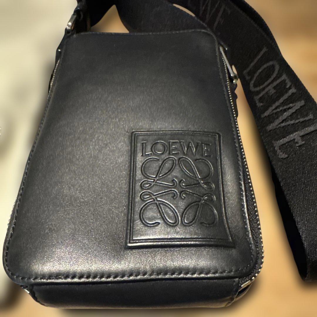 LOEWE レザー ショルダーバッグ ブラック
