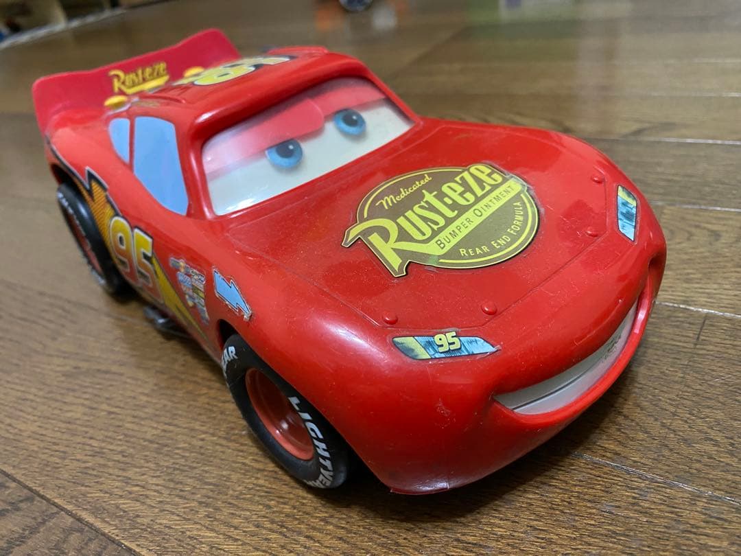 カーズ マックィーン　アニメの様に動いて喋る大型ミニカー　希少　当時物