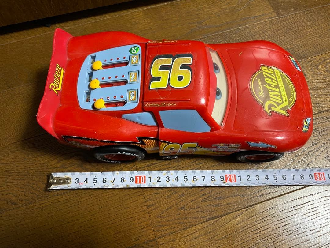 カーズ マックィーン　アニメの様に動いて喋る大型ミニカー　希少　当時物