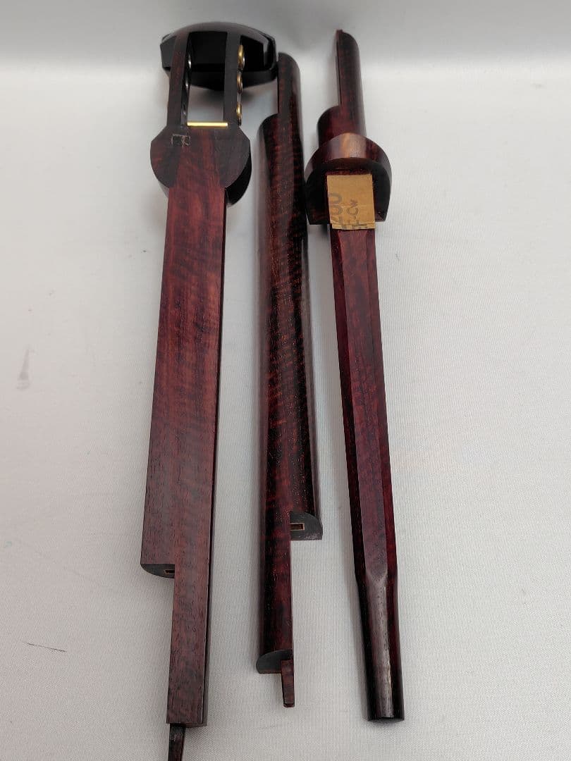 C059 【中古】三味線（子持ち綾杉／金細／二本溝）ケース付（バチ有）／修理前提