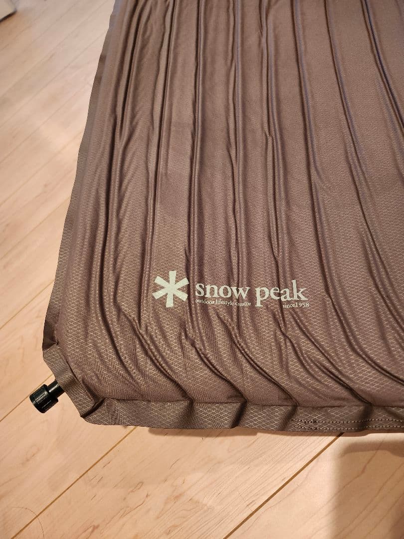 【極美品】 peak キャンピングマット 2.5W TM-193