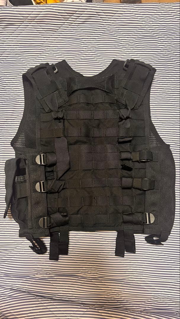 ブラックホーク製、EODタクティカルベスト