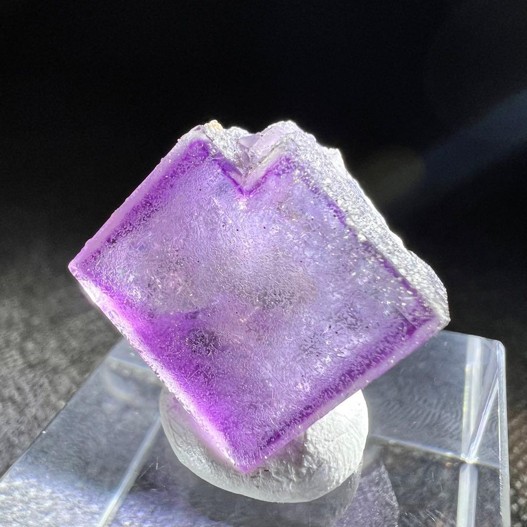 ヤオガンシャン産　「バイオレット」ゾーニング「ラベンダーカラー」フローライト