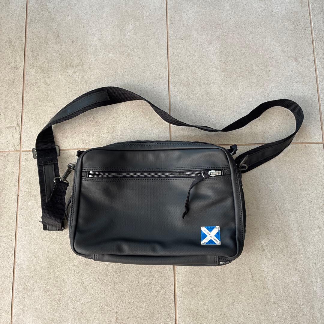Luggage Label ブラック ショルダーバッグ