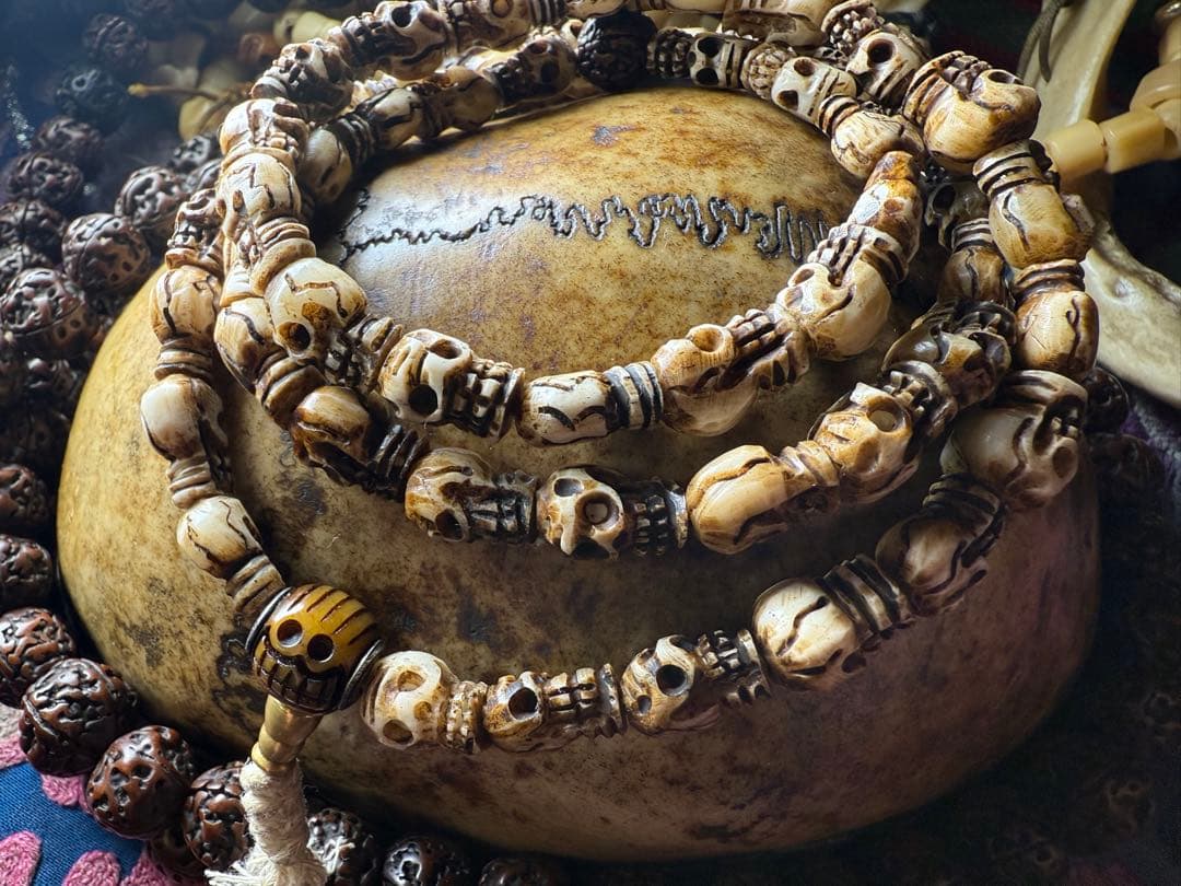 ネパール骨製ドクロビーズの半連数珠(マーラー) 54珠　ヴィンテージ