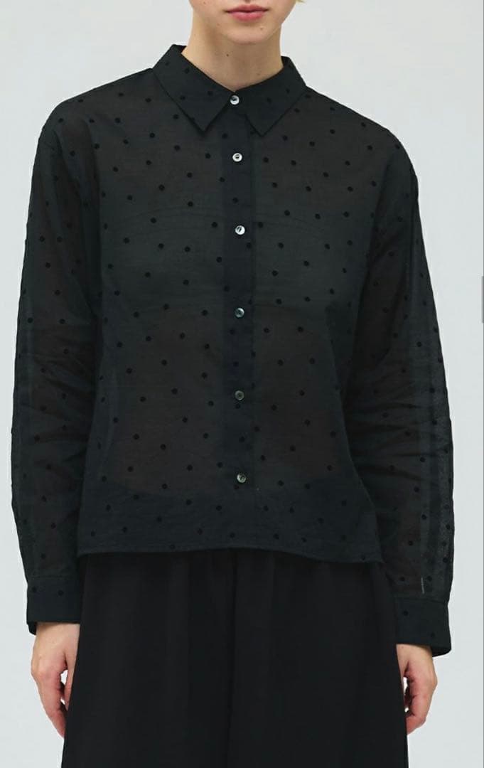 mizuiro ind フロッキードットプリントシャツ / ブラック