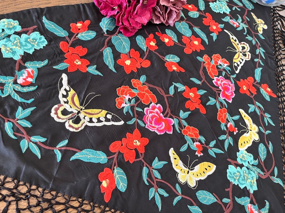 フラメンコ　刺繍シージョ ブラックxマルチカラーお花＆蝶々刺繍　ブラックフレコ