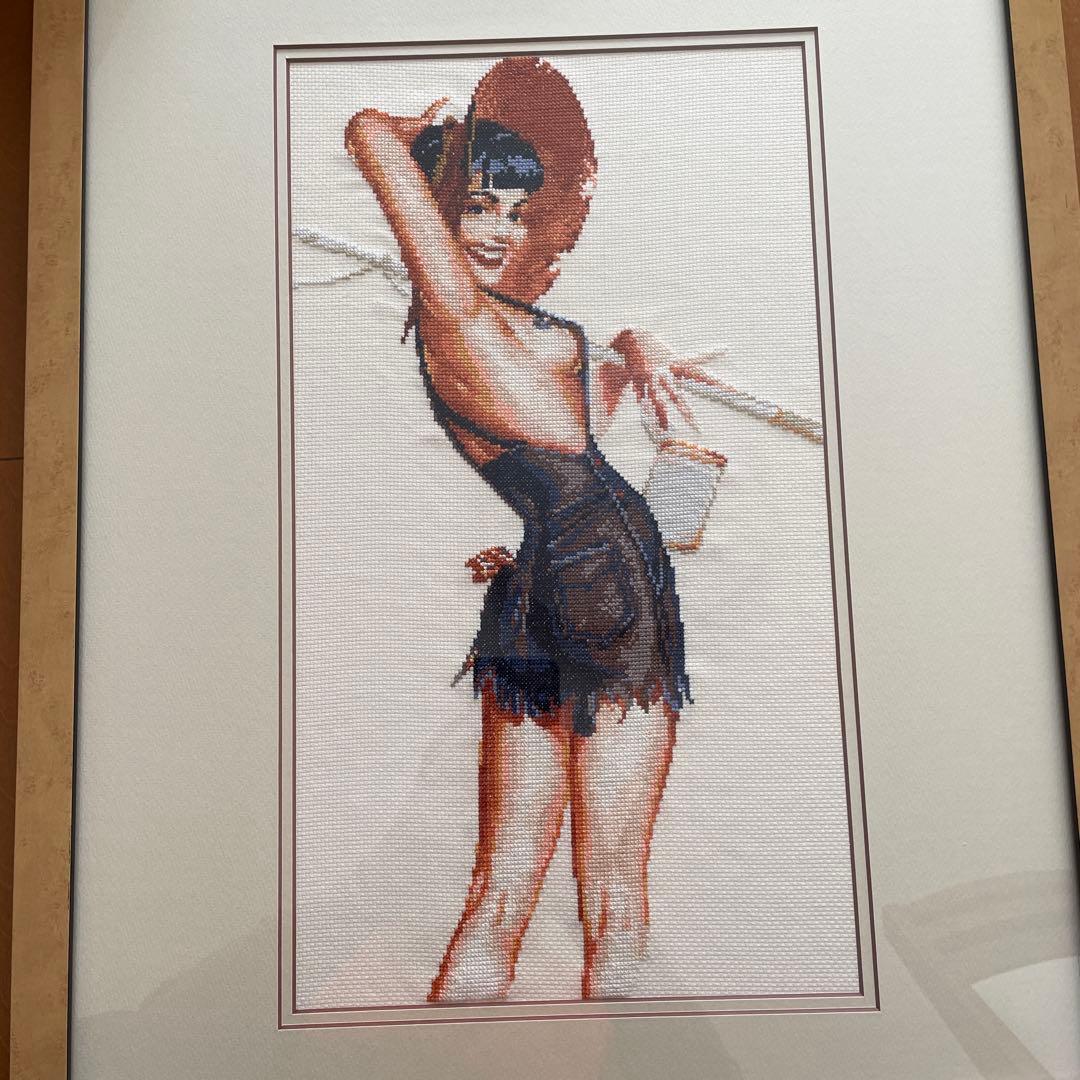 手作り刺繍アート女性　　　　　安全な透明アクリルフレーム付き 約40x60cm