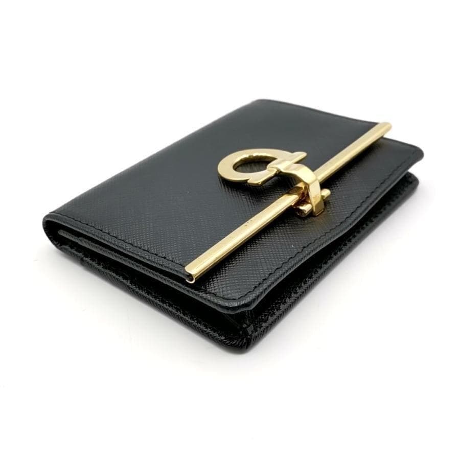 超美品 サルヴァトーレフェラガモ 名刺入れ ガンチーニ 11-25111907