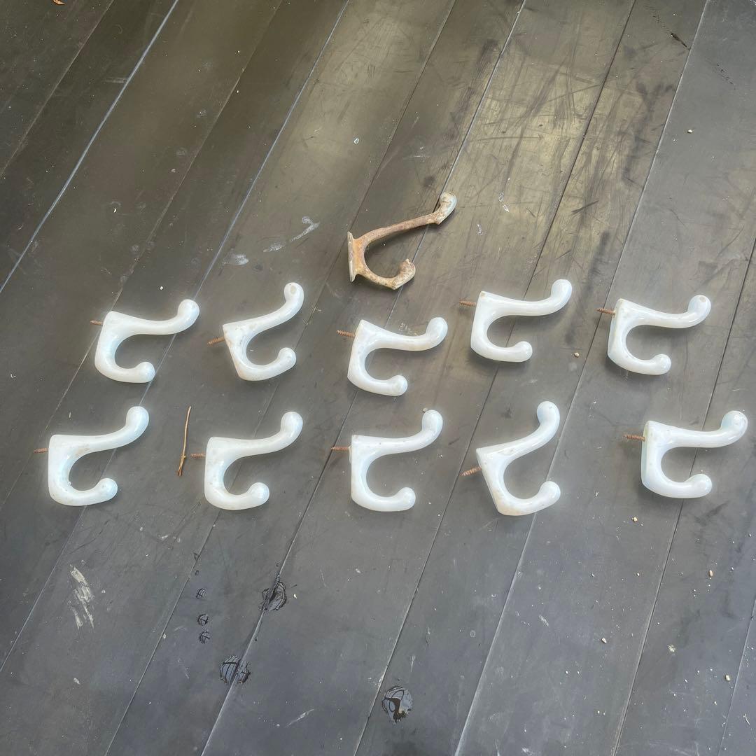 アンティーク陶器製ハンガー10個＋金属製ハンガー１個