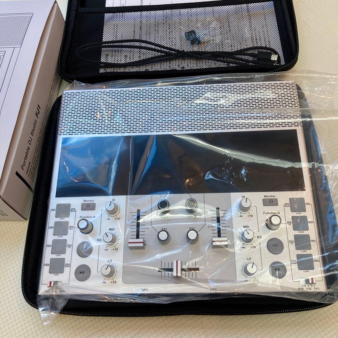 【新品同様】FJ1 シルバー ポータブルDJシステム