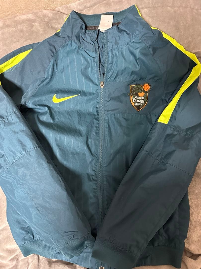 青森山田 サッカー フルジップ トレーニングウェア